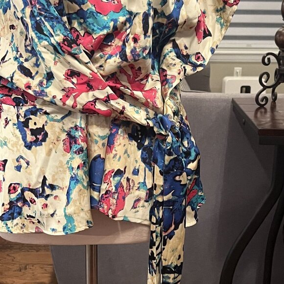 Nicole Miller Woman Blouse Plus Size 2X Satin Multicolor Floral Waist Tie V-Neck - Picture 4 of 13